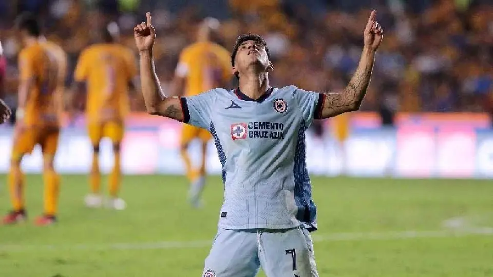Uriel Antuna confía en que podrán entrar al Play-in: 'La esperanza muere al último'