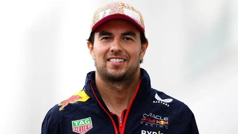 Checo Pérez: "España no debería compararlos son dos pilotazos" sobre Alonso y Sainz