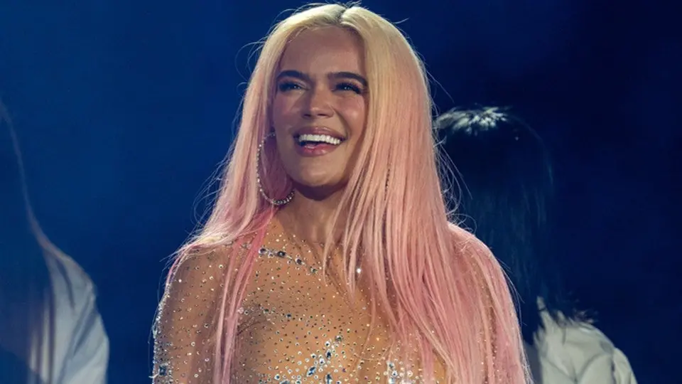 ¡Bichota exhibida! Pareja fue captada teniendo intimidad en concierto de Karol G en Mérida