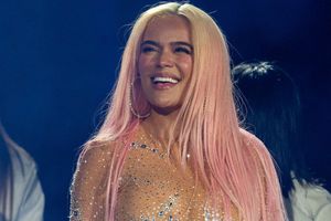 ¡Bichota exhibida! Pareja fue captada teniendo intimidad en concierto de Karol G en Mérida