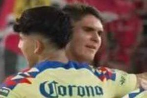 Israel Reyes y Kevin Álvarez se olvidan de Nailea Vidrio y celebran juntos efusivamente