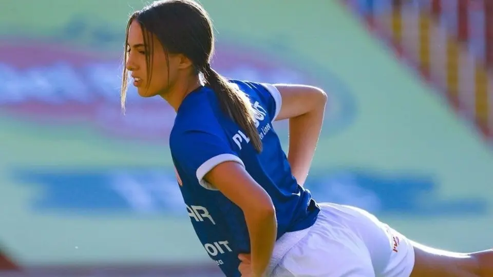 ¡De 'perrito'! Nikkole Teja emuló el mítico festejo de Cuauhtémoc Blanco