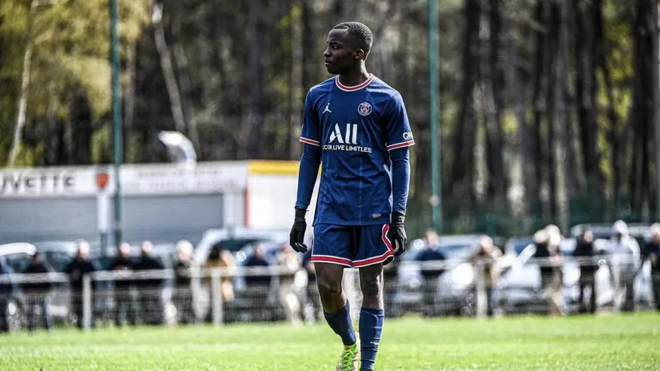 PSG: Yoram Zague firma contrato con el primer equipo hasta 2027