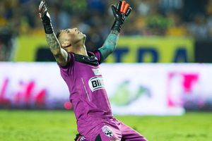 ¡De su propia medicina! Trolean aficionados de Tigres a Jonathan Orozco con un tweet