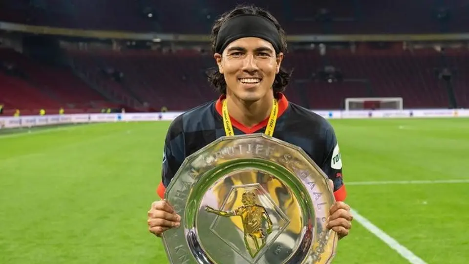 Chivas manda mensaje a PSV tras fichaje de Guti: 'Acá será cuidado, gracias por hacerlo crecer'