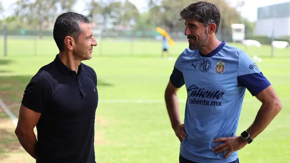 Jaime Lozano asistió al entrenamiento de Chivas previo a su convocatoria de Fecha FIFA