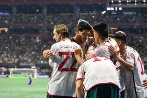 Selección Mexicana tarda demasiado en salir a la zona mixta y prensa decide retirarse