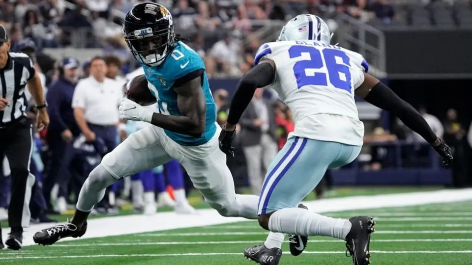 Calvin Ridley hace dos recepciones en su primer juego tras casi dos años de ausencia