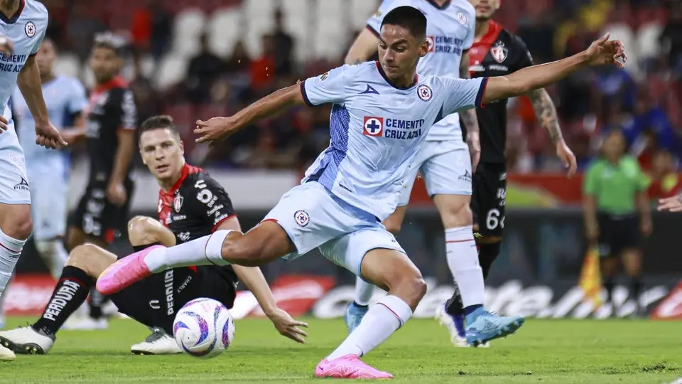 Luis Iturbide tras debutar con Cruz Azul: 'Lo difícil es mantenerse'