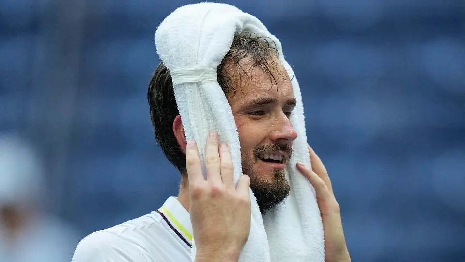 US Open: Medvedev explota tras triunfo en intenso calor; "Un jugador se va a morir"