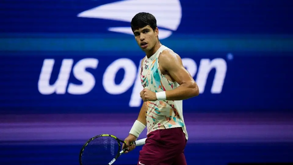 Carlos Alcaraz inicia con victoria la defensa del US Open
