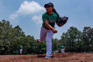 ¡Increíble! Jugadora mexicana de beisbol hace una gran jugada en la Copa Mundial Femenina de Beisbol