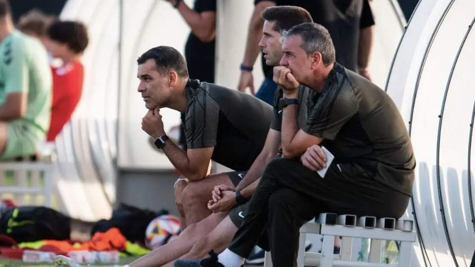 Rafael Márquez se perfila para ser entrenador del Barcelona si Xavi Hernández sale del club
