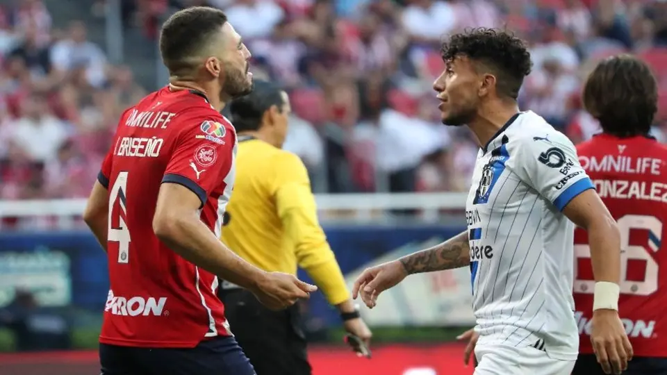 Joao Rojas le dijo a Antonio 'Pollo' Briseño "eres malísimo" en el Chivas vs Rayados