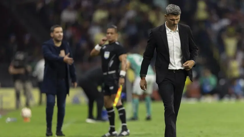 Tano Ortiz asegura que no le tiene rencor a Nicolás Larcamón previo al juego entre Rayados y León | MEXSPORT