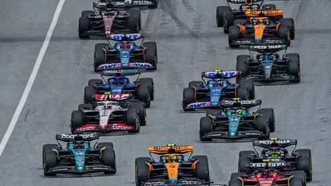 ¿Checo Pérez en caricatura? La Fórmula 1 llega en versión anime con Overtake