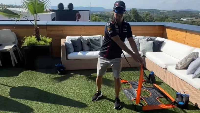 Red Bull: Checo Pérez venció a Max Verstappen en retos organizados por la F1