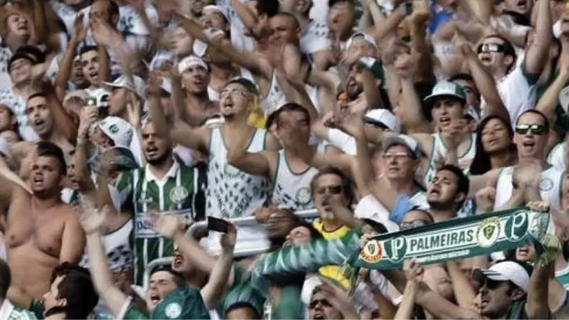 Palmeiras: Aficionados pagan anuncio en Times Square exigiendo refuerzos