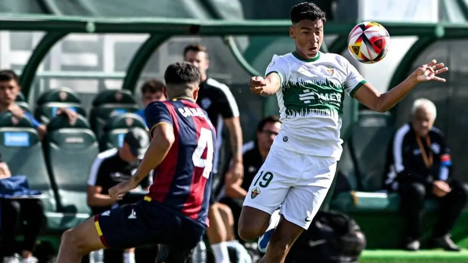 Jesús Hernández anota en el triunfo del Elche Ilicitano contra Villarreal C