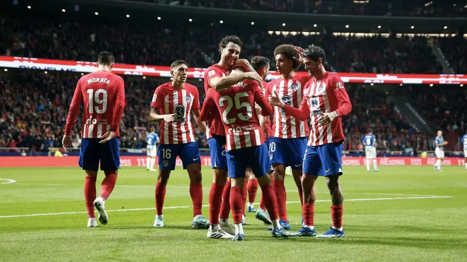 Atlético de Madrid, con gol de Morata, sufre pero vence al Deportivo Alavés