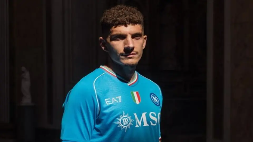 ¡Chulada! Napoli presentó su nuevo uniforme para la temporada 2023-24