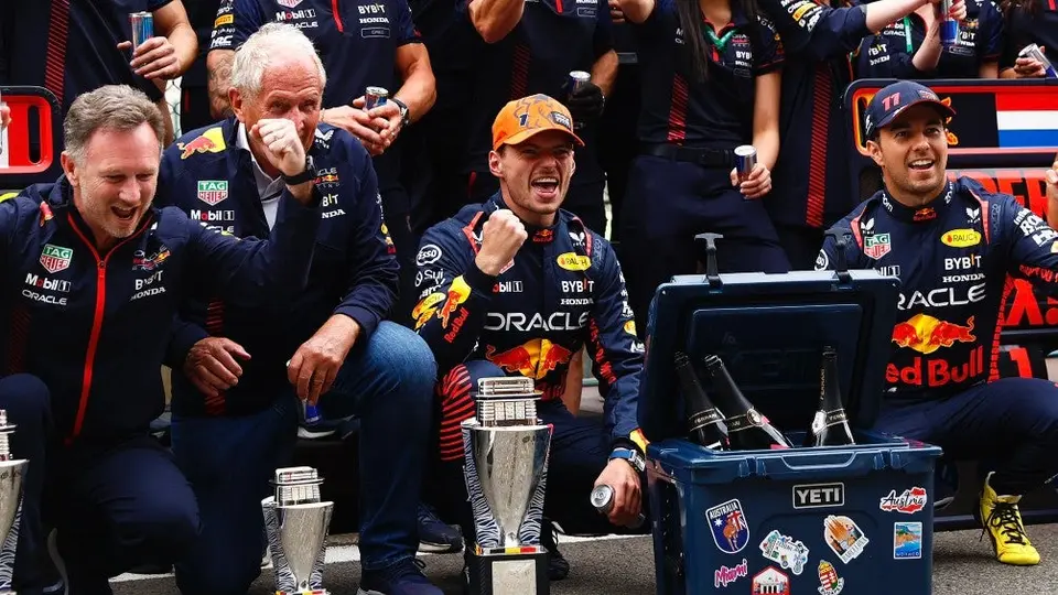 ¡Van por historia! 'Checo' y Verstappen van por marca de Red Bull