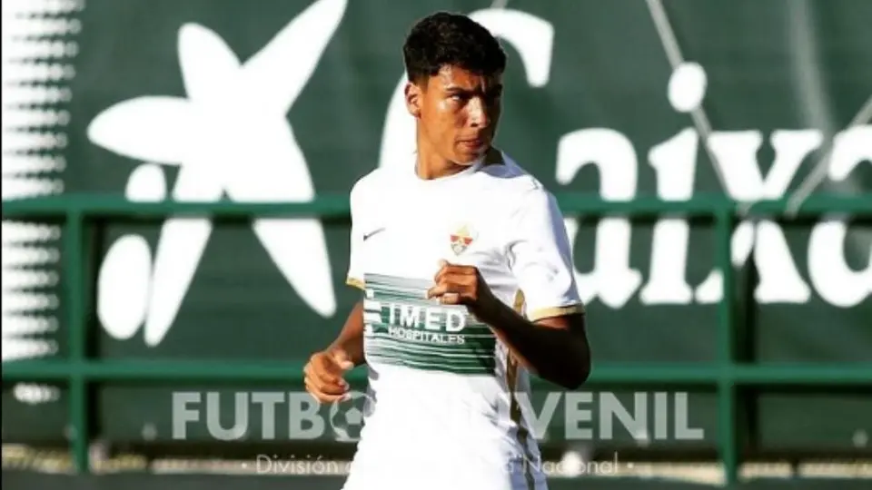 Jesús Hernández, del Elche, se mandó un golazo en la victoria de su equipo