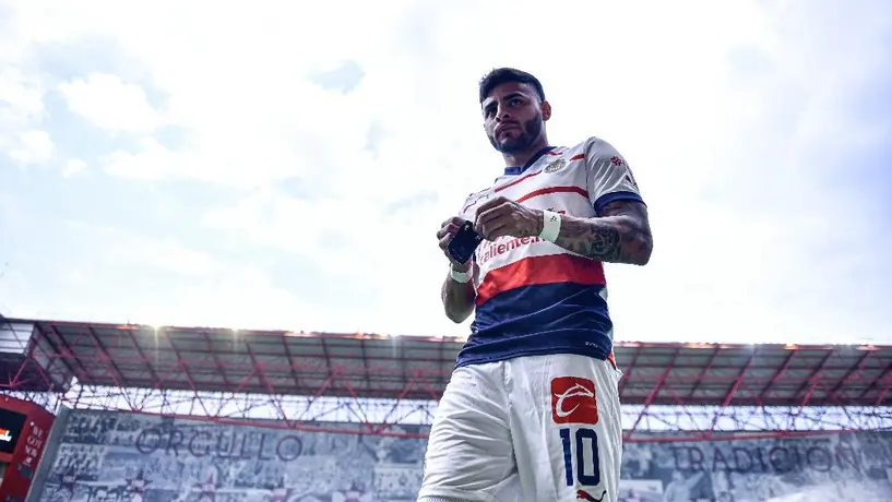 Alexis Vega reaparece en redes tras indisciplina con Chivas; mandó un mensaje a su familia