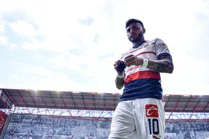 Alexis Vega reaparece en redes tras indisciplina con Chivas; mandó un mensaje a su familia