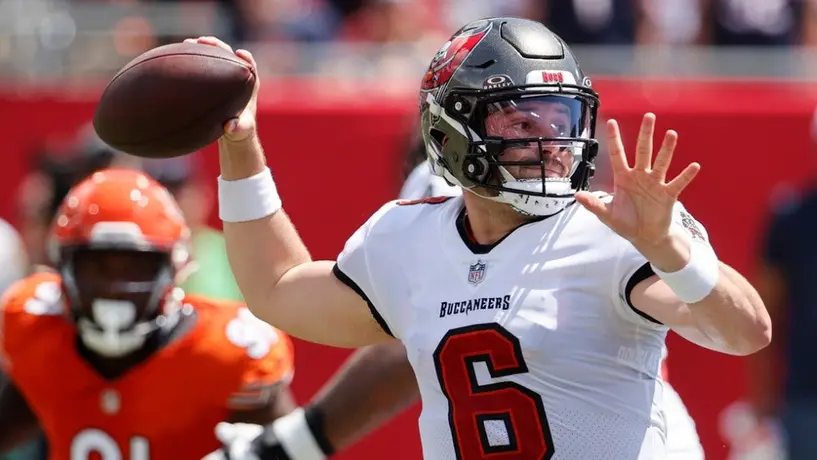 Mayfield vuelve a brillar y Buccaneers continúan invictos al vencer a Bears