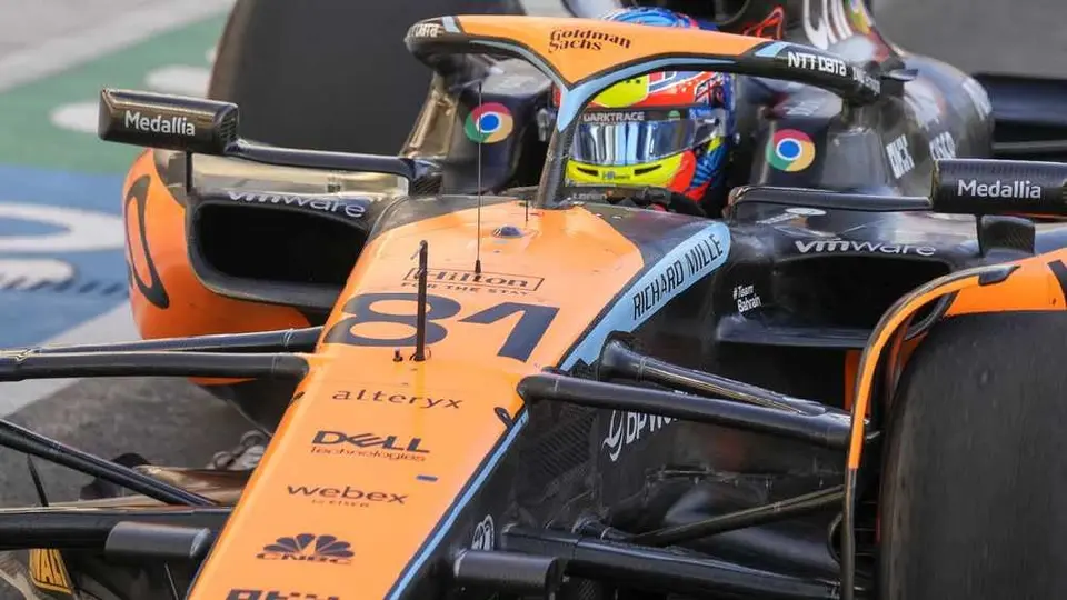 ¡Sorpresa de McLaren! Piastri se lleva la Pole de la Sprint; Checo cae al octavo puesto