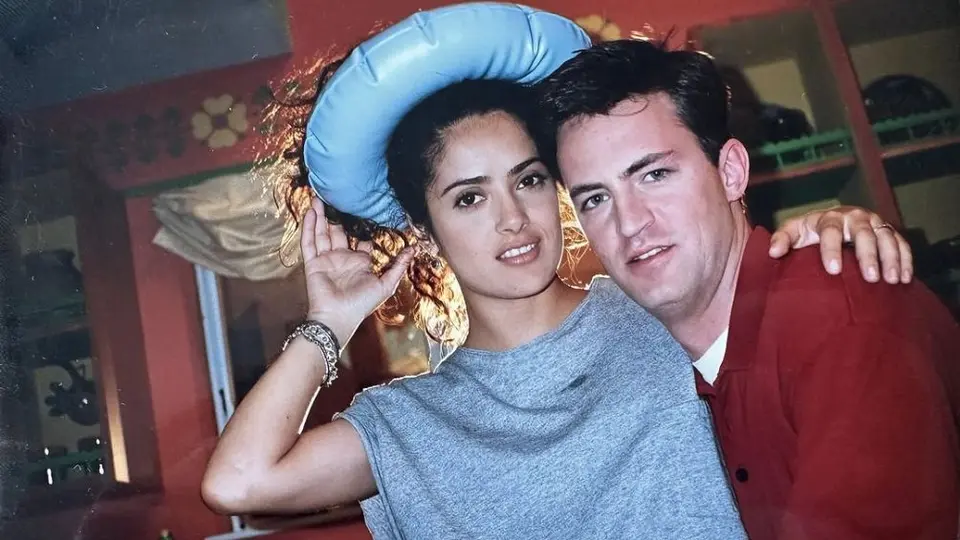 Salma Hayek se despide de Matthew Perry: “Nunca te olvidaremos”