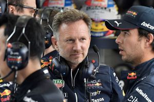 Christian Horner: "Checo no debería necesitar ayuda de Verstappen"