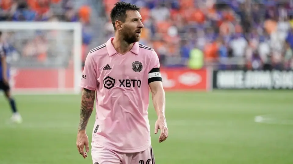 Leo Messi empieza en la banca su primer partido en la MLS