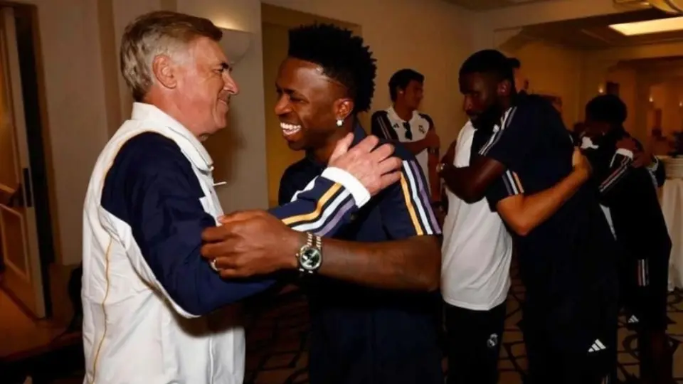 Carlo Ancelotti habla sobre los ataques de racismo hacia Vinícius: "Los medios quieren desviar el tiro"