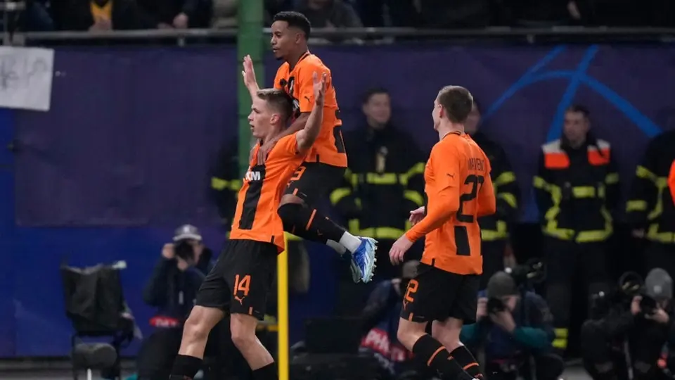 Champions League: Shakhtar se impone en casa por la mínima ante el Barcelona
