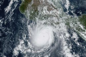 Centro Nacional de Huracanes de Estados Unidos advirtió sobre 'Otis'