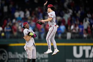 MLB: Diamondbacks vapulean 9-1 a los Rangers y se iguala la Serie Mundial