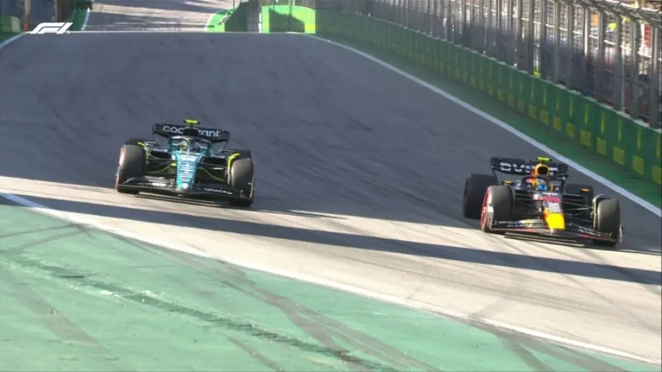 F1: 'Checo' Pérez habló sobre la batalla contra Fernando Alonso: "Fue divertido ir al límite"