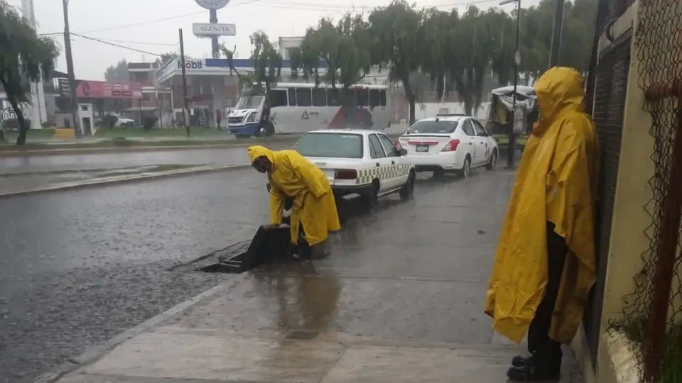 Metepec registra inundaciones por las fuertes lluvias