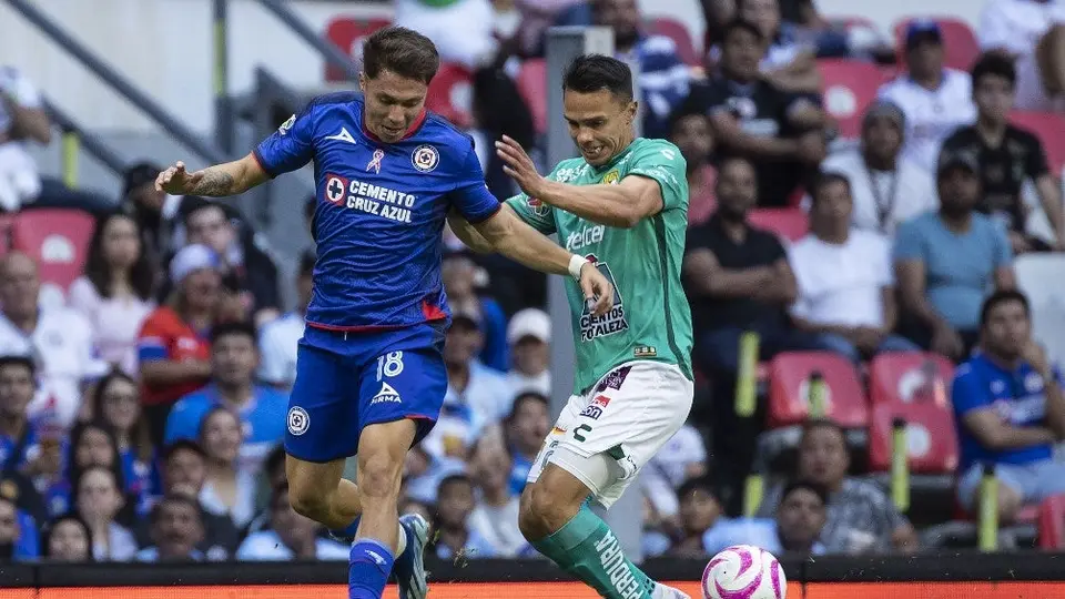 ¡Muestran su inconformidad! Porra de Cruz Azul manda mensaje previo al juego contra León