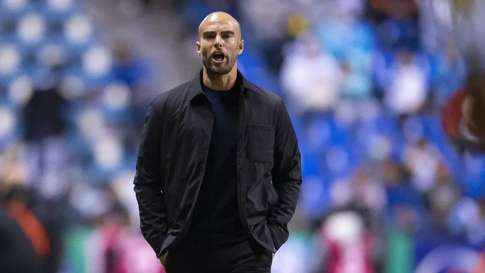 ¡Oficial! Eduardo Arce dejó de ser entrenador del Puebla