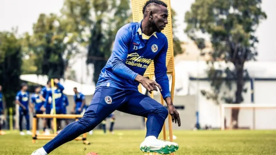 Quiñones sobre temas extracancha con América; "lo que se tenga qué hablar se hará en la cancha"