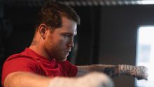 Canelo Álvarez: El boxeador mexicano entrena con canciones de Peso Pluma