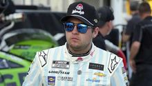 ¡Inaceptable! NASCAR suspende a piloto por 'burlarse' de la muerte de George Floyd con 'meme'