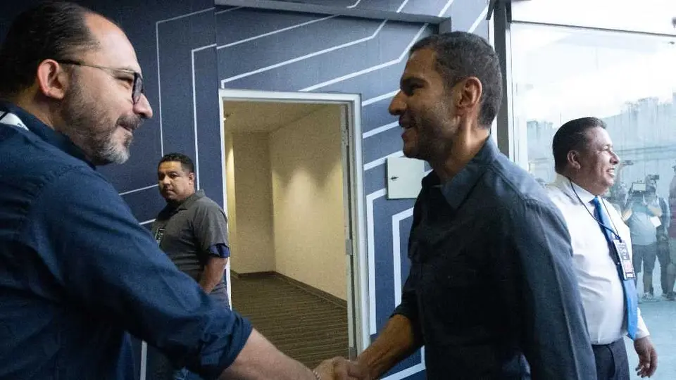 Jimmy Lozano continúa con su gira en la Liga MX y y asistió al Rayados vs Cruz Azul