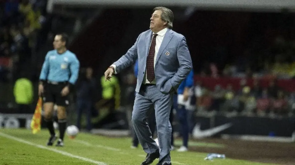 Piojo Herrera es sancionado por la FMF tras sus declaraciones en el partido ante América