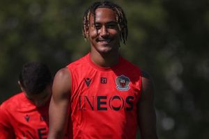 OGC Niza muestra su apoyo a Alexis Beka Beka, jugador de 22 años que trató de quitarse la vida