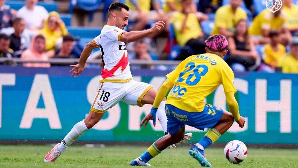Julián Araujo entró de cambio en la derrota de Las Palmas ante Rayo Vallecano