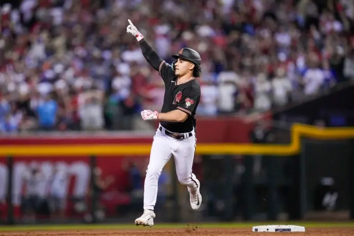 ‘El nivel está ahí’: Alek Thomas sobre el beisbol en México